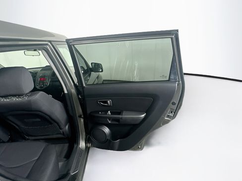 Used 2011 Kia Soul + w/ Audio Pkg FWD image 27