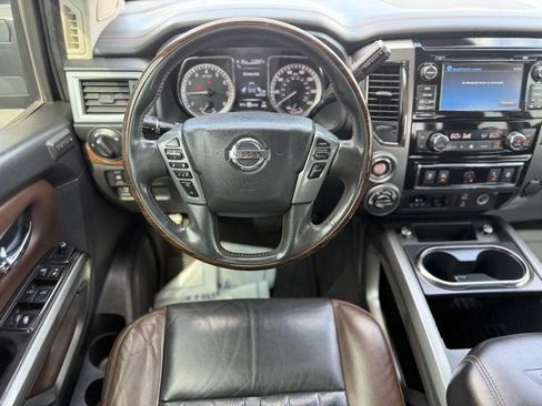 Used 2017 Nissan Titan Platinum Reserve AWD/4WD image 11