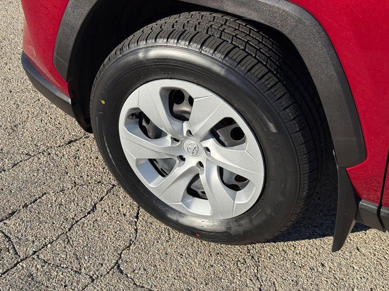Used 2019 Toyota RAV4 LE w/ All Weather Liner Package AWD/4WD image 10