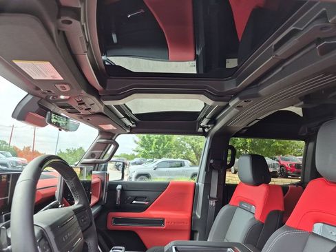New 2026 GMC Hummer EV 3X w/ Carbon Fiber Edition Package AWD/4WD image 30