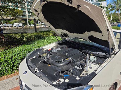 Used 2014 Mercedes-Benz SLK 250 image 41