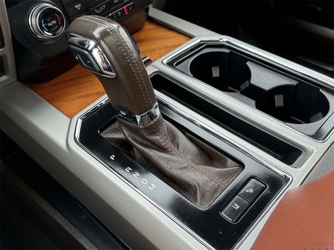 Certified 2019 Ford F150 King Ranch w/ Equipment Group 601A Luxury image 22