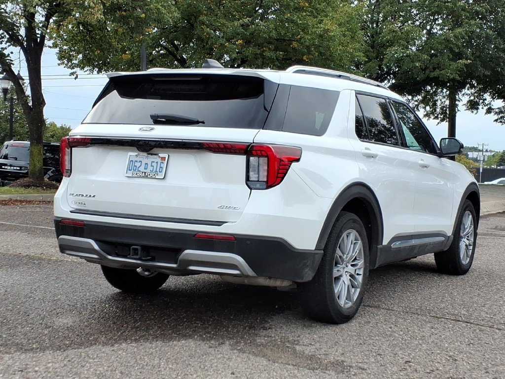 Used 2025 Ford Explorer Platinum AWD/4WD image 5