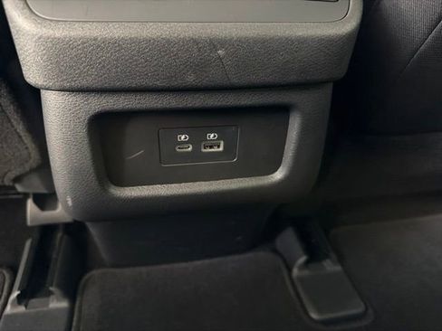 Used 2025 Nissan Pathfinder SV AWD/4WD image 18