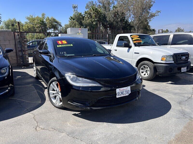 Used 2015 Chrysler 200 Limited w/ Convenience Group FWD image 21