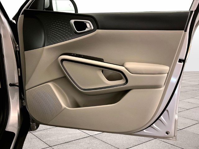 Used 2020 Kia Soul S FWD image 22