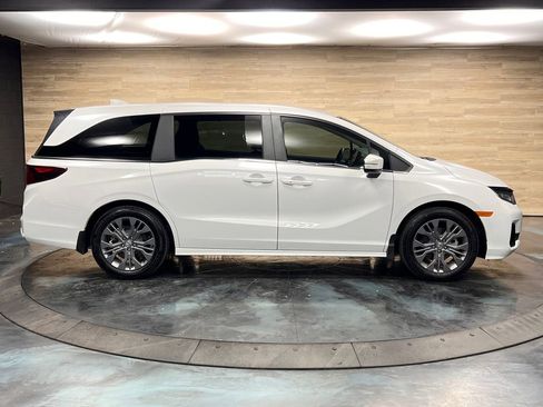 Used 2025 Honda Odyssey Touring image 33