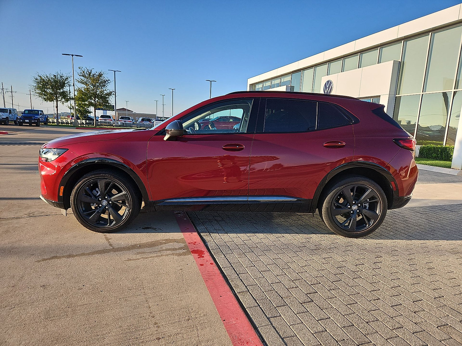 Used 2023 Buick Envision Preferred FWD image 5
