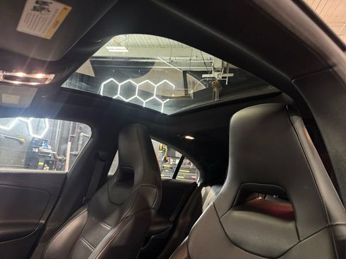 Used 2020 Mercedes-Benz CLA 250 4MATIC w/ Premium Package image 20