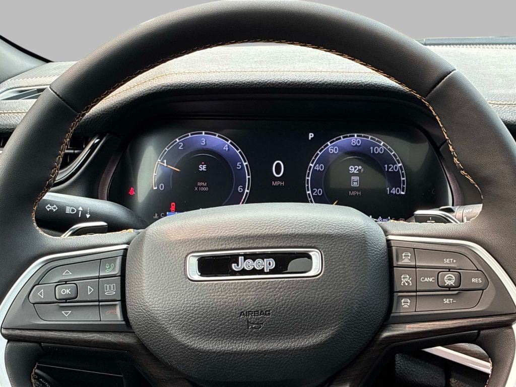 New 2026 Jeep Grand Cherokee Limited AWD/4WD image 9