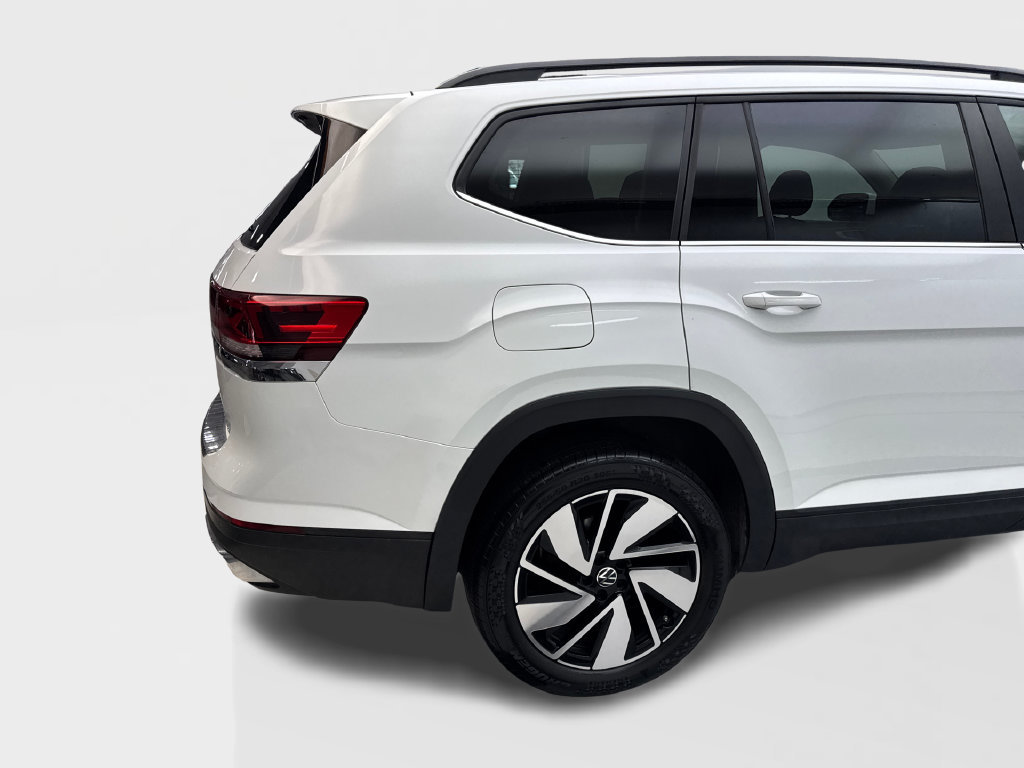 Used 2024 Volkswagen Atlas SE w/ Panoramic Sunroof Package FWD image 20