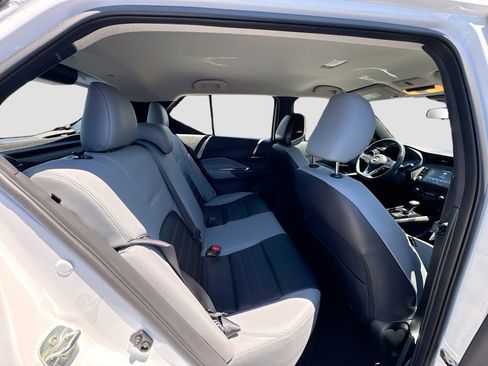 Used 2024 Nissan Kicks SR w/ SR Premium Package FWD image 28
