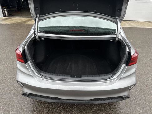 Used 2024 Kia Forte LXS image 6