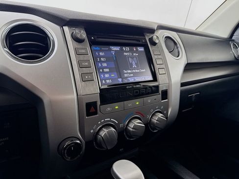 Certified 2019 Toyota Tundra SR5 w/ TRD Off Road Package AWD/4WD image 17