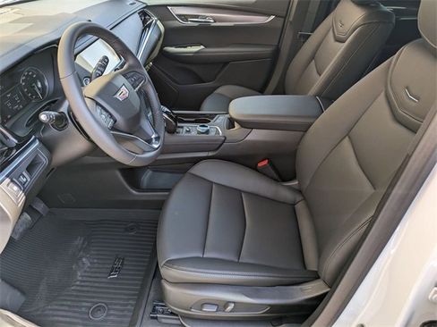New 2025 Cadillac XT6 Luxury w/ LPO, Floor Liner Package image 19