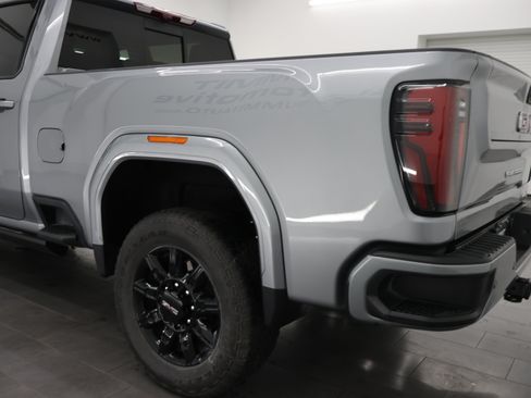Used 2025 GMC Sierra 2500 AT4 w/ AT4 Premium Plus Package AWD/4WD image 40