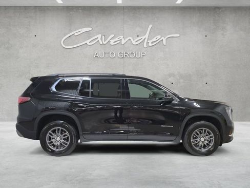Used 2025 GMC Acadia Elevation image 17