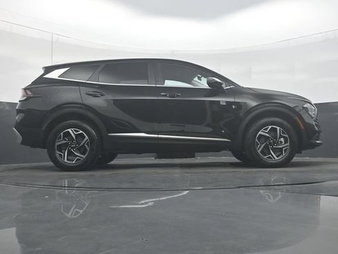 Used 2025 Kia Sportage LX AWD/4WD image 33