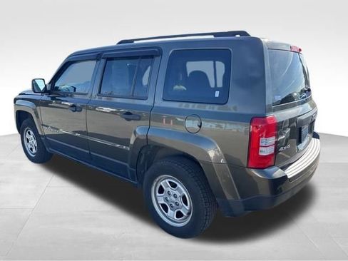 Used 2015 Jeep Patriot Sport image 12