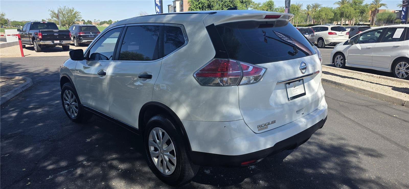 Used 2016 Nissan Rogue S FWD image 8