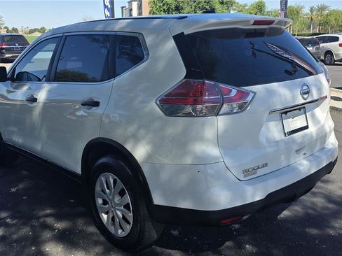 Used 2016 Nissan Rogue S FWD image 8