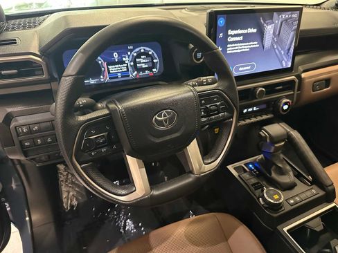 Used 2025 Toyota 4Runner Limited image 2