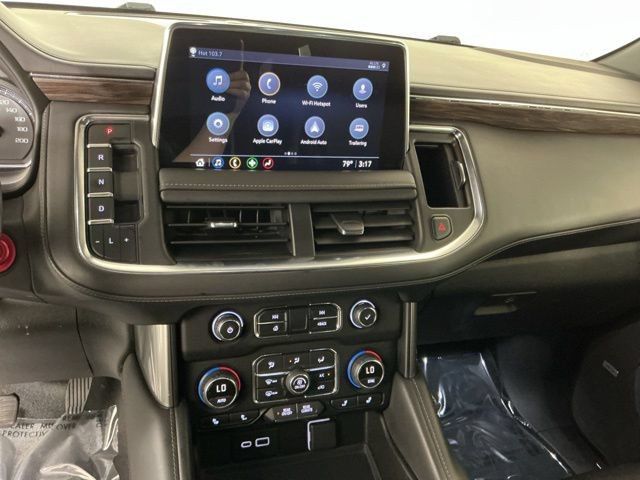 Used 2021 Chevrolet Tahoe Z71 w/ Z71 Signature Package AWD/4WD image 17