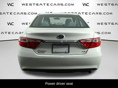 Used 2017 Toyota Camry LE image 4