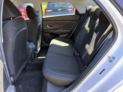 Used 2023 Hyundai Elantra SEL FWD image 12