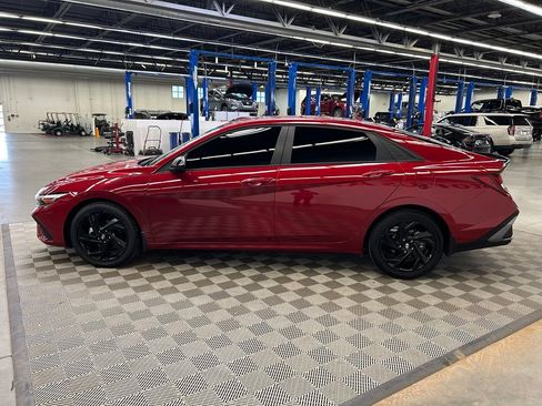 Used 2026 Hyundai Elantra Sport FWD image 6