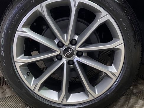 New 2026 Audi Q4 e-tron Premium image 9