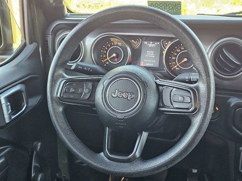 Used 2021 Jeep Wrangler Unlimited Sport image 34