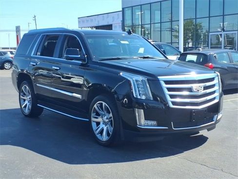 Used 2015 Cadillac Escalade Luxury image 8