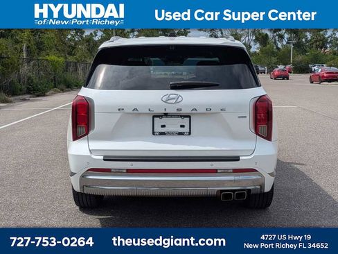 Used 2023 Hyundai Palisade Calligraphy w/ Cargo Package AWD/4WD image 3