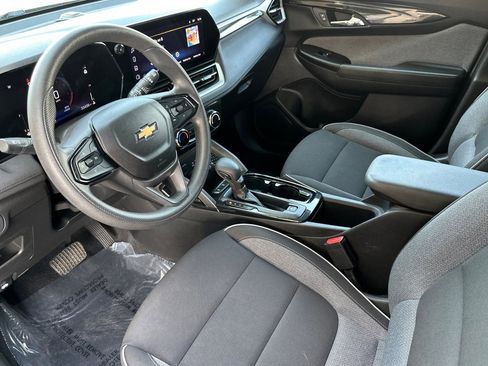 Certified 2024 Chevrolet TrailBlazer LT w/ Driver Confidence Package image 10