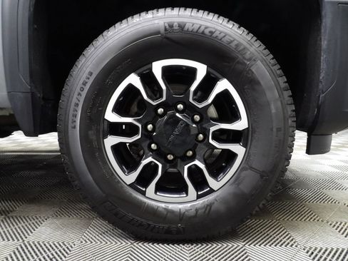 Used 2025 GMC Sierra 3500 Pro w/ Convenience Package AWD/4WD image 11