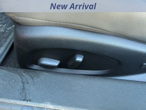 Used 2017 Chevrolet Camaro SS image 8