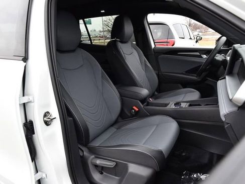 New 2026 Volkswagen Tiguan SE R-Line image 20