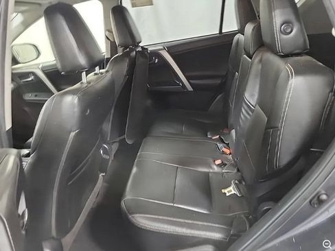 Used 2018 Toyota RAV4 XLE w/ Plus Extra Value Package FWD image 9