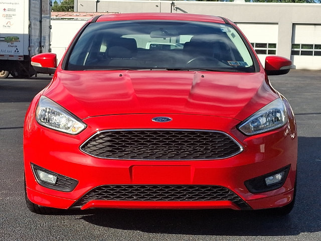 Used 2016 Ford Focus SE w/ SE Sport Package FWD image 5