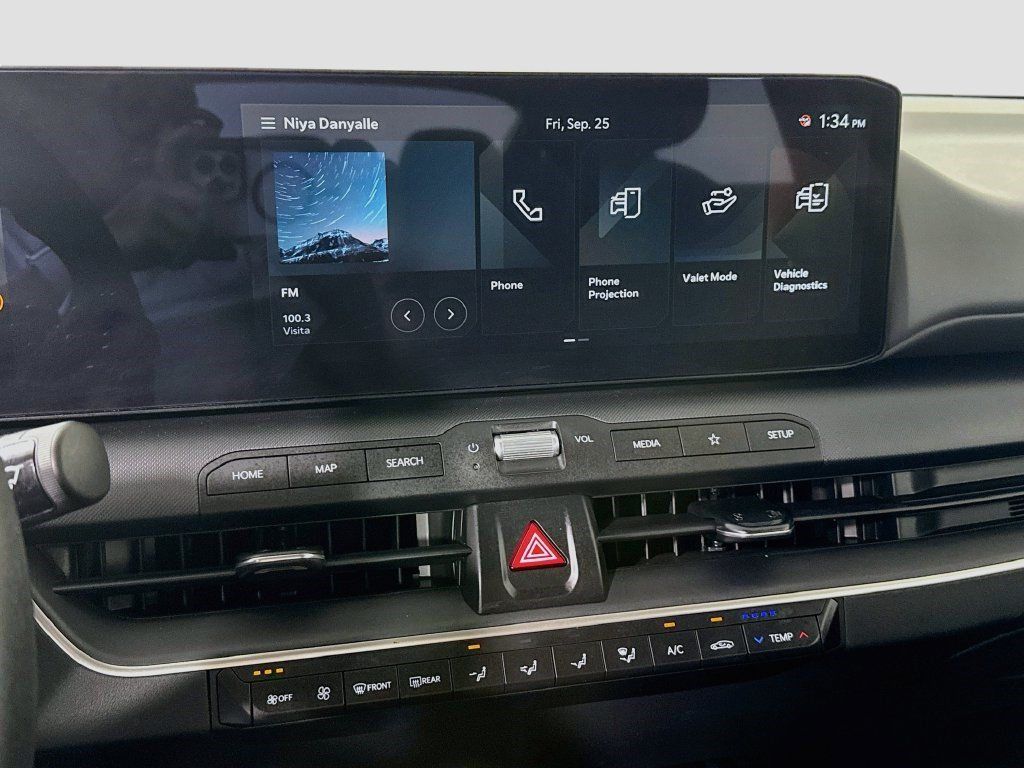 Used 2025 Kia K4 FWD image 17