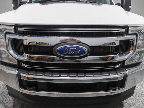 Used 2021 Ford F250 XLT image 4