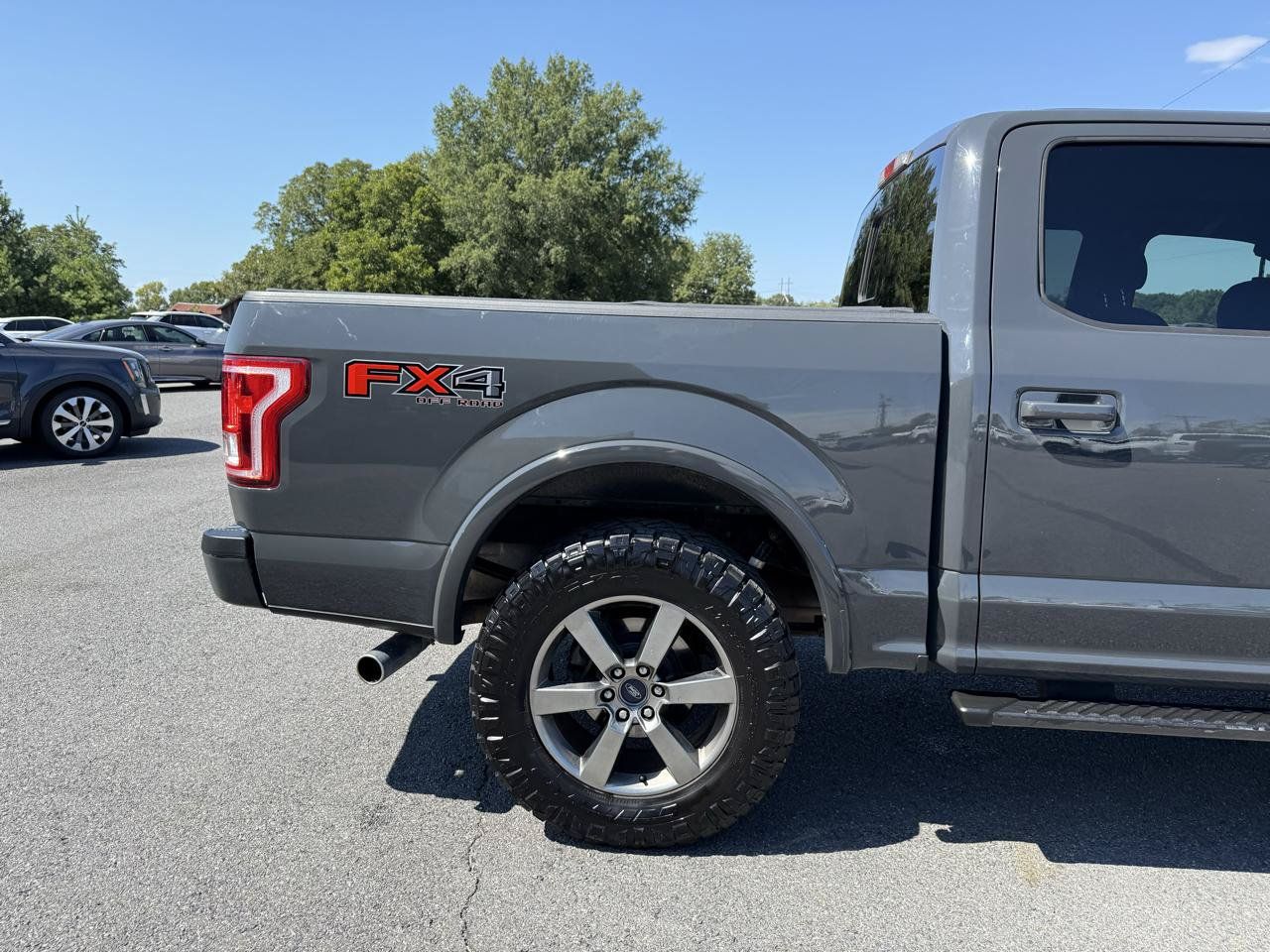 Used 2017 Ford F150 XLT w/ Equipment Group 302A Luxury AWD/4WD image 42