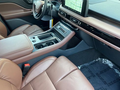 New 2026 Lincoln Aviator Reserve AWD/4WD image 14