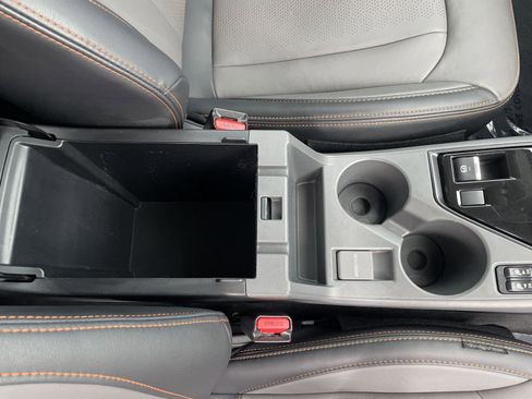 Used 2024 Subaru Crosstrek 2.5i Limited w/ Crosstrek Mirror Package image 11