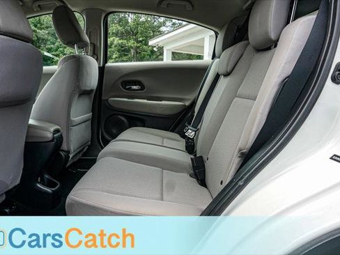 Used 2018 Honda HR-V LX image 17