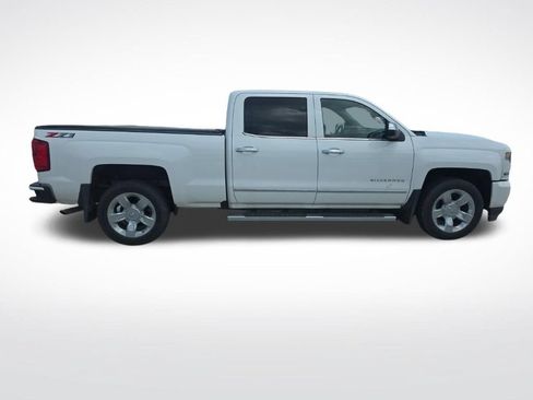 Used 2018 Chevrolet Silverado 1500 LTZ Z71 w/ LTZ Plus Package AWD/4WD image 8