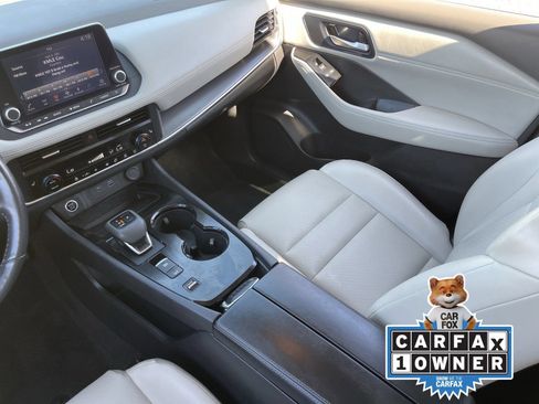 Certified 2023 Nissan Rogue SV w/ SV Premium B Package FWD image 18