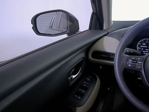 Used 2023 Honda HR-V LX image 19