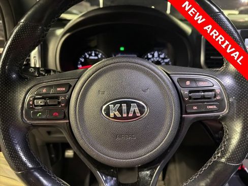 Used 2017 Kia Sportage SX image 10